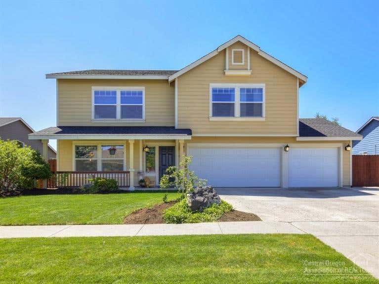 Hard to find spacious home featuring an open concept floor plan, 4 bedrooms, 2.5 baths & family room w/gas fireplace. Large Bonus room upstairs could be used for multiple purposes such as game room or for office space. Situated on a large & fully fenced, nicely landscaped lot w/ RV parking, dog run & outdoor built-in fire pit perfect for entertaining.