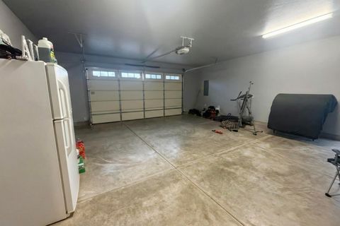 Tiny photo for 594 W Gregory Road, Central Point, OR 97502 (MLS # 220213594)