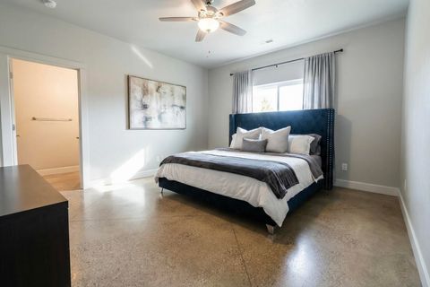 Tiny photo for 594 W Gregory Road, Central Point, OR 97502 (MLS # 220213594)