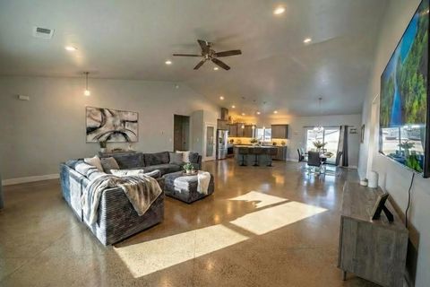 Tiny photo for 594 W Gregory Road, Central Point, OR 97502 (MLS # 220213594)