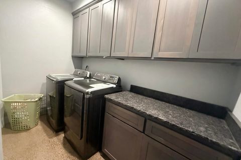 Tiny photo for 594 W Gregory Road, Central Point, OR 97502 (MLS # 220213594)