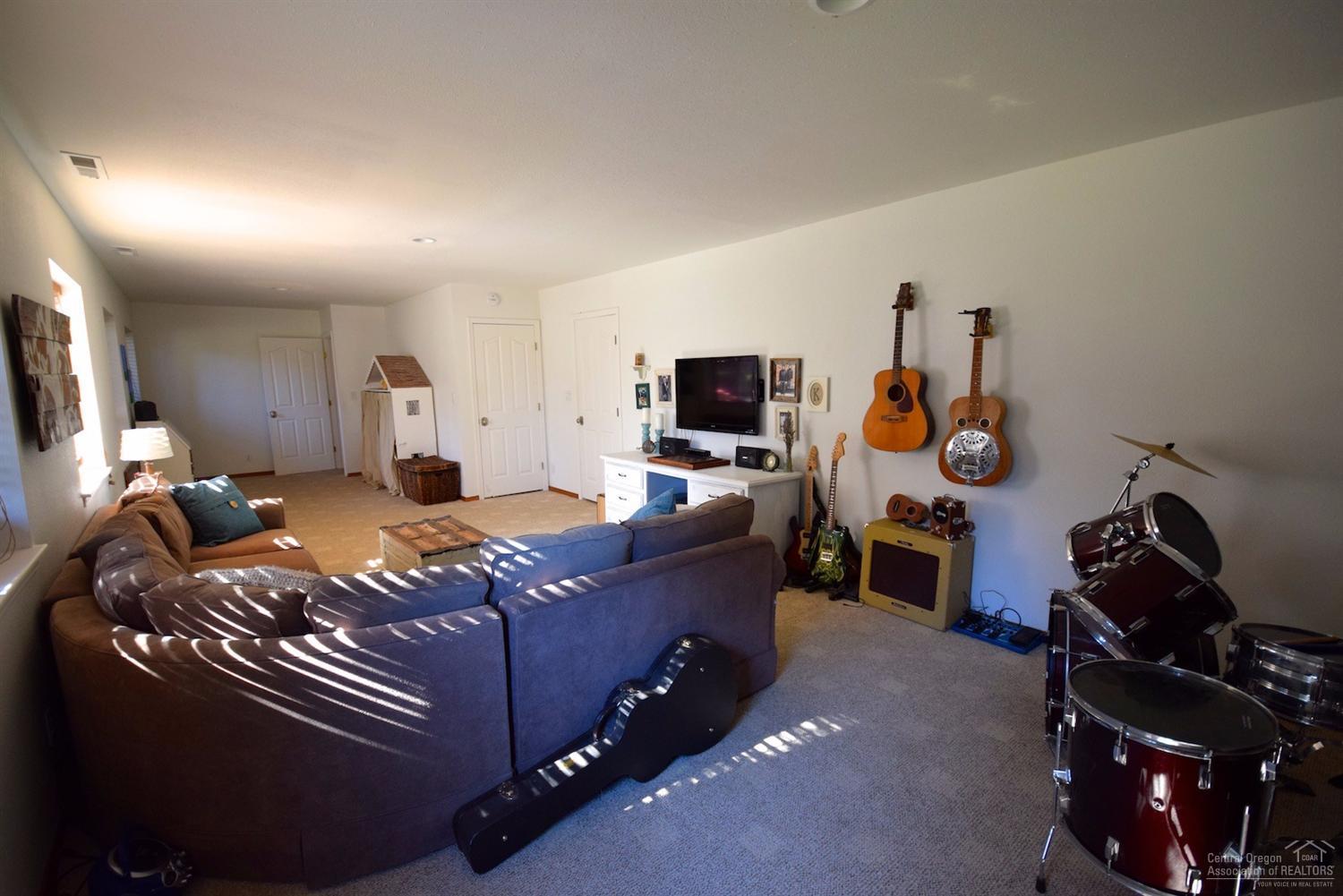 Lava Meadows - Residential