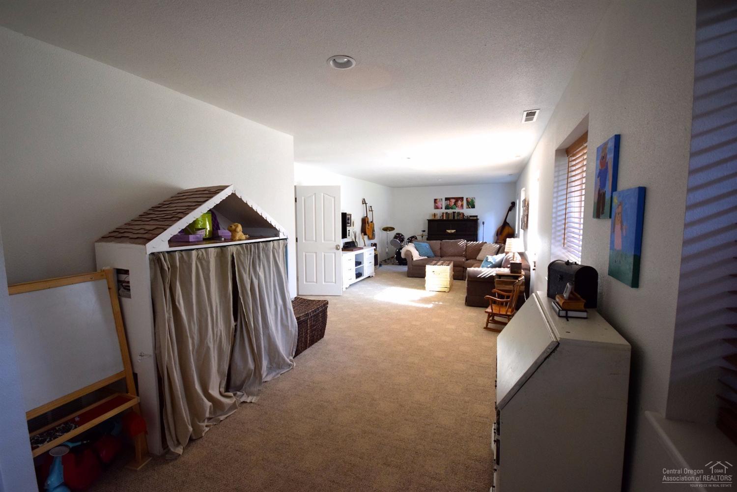 Lava Meadows - Residential