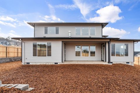 Tiny photo for 1153 Pumpkin #322, Eagle Point, OR 97524 (MLS # 220215052)