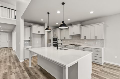 Tiny photo for 1153 Pumpkin #322, Eagle Point, OR 97524 (MLS # 220215052)