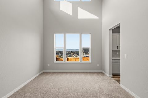 Tiny photo for 1153 Pumpkin #322, Eagle Point, OR 97524 (MLS # 220215052)