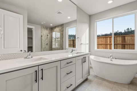 Tiny photo for 1153 Pumpkin #322, Eagle Point, OR 97524 (MLS # 220215052)