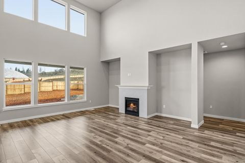 Tiny photo for 1153 Pumpkin #322, Eagle Point, OR 97524 (MLS # 220215052)