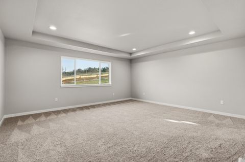 Tiny photo for 1153 Pumpkin #322, Eagle Point, OR 97524 (MLS # 220215052)