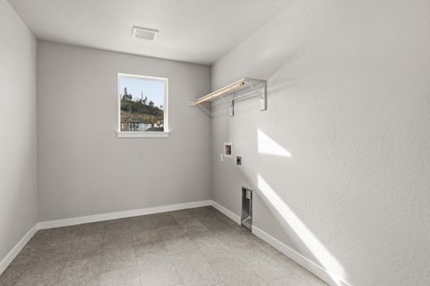 Tiny photo for 1153 Pumpkin #322, Eagle Point, OR 97524 (MLS # 220215052)