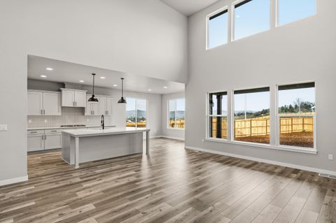 Tiny photo for 1153 Pumpkin #322, Eagle Point, OR 97524 (MLS # 220215052)