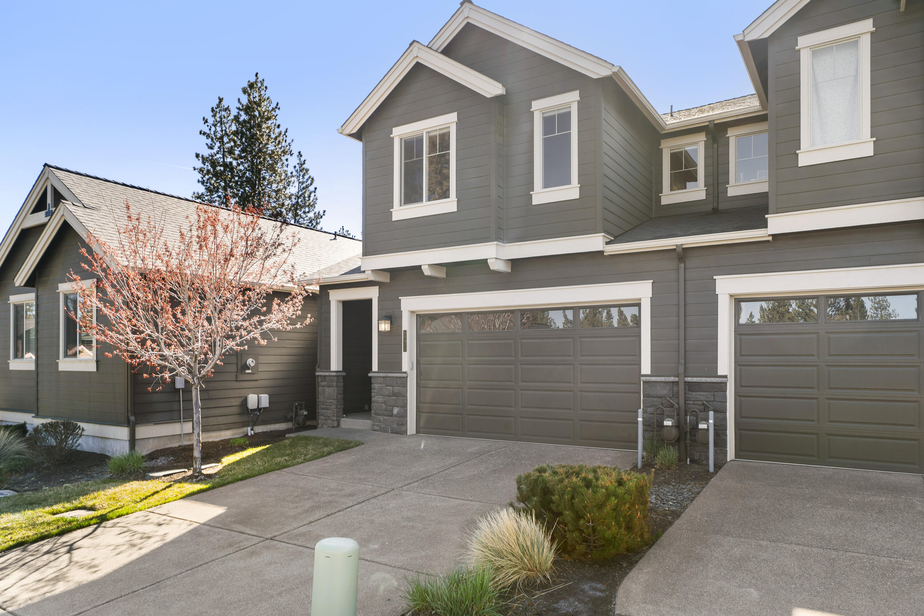 60411 Hedgewood Lane