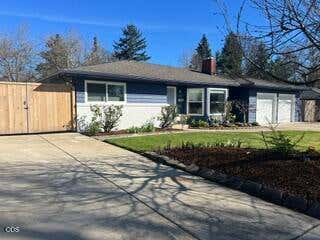 Tiny photo for 349 Lindero AVE, Medford, OR 97504 (MLS # 220227095)
