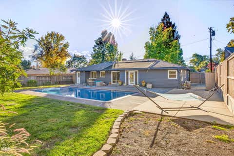 Tiny photo for 349 Lindero AVE, Medford, OR 97504 (MLS # 220227095)