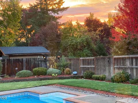 Tiny photo for 349 Lindero AVE, Medford, OR 97504 (MLS # 220227095)