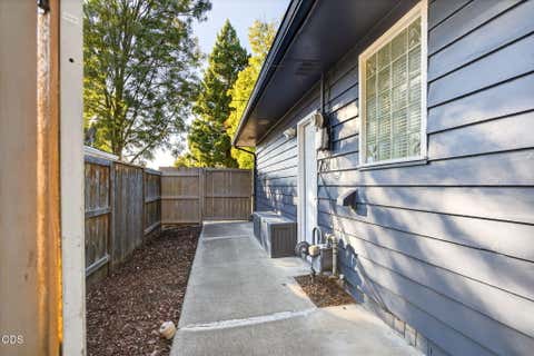 Tiny photo for 349 Lindero AVE, Medford, OR 97504 (MLS # 220227095)