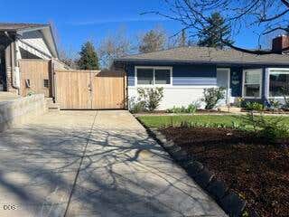 Tiny photo for 349 Lindero AVE, Medford, OR 97504 (MLS # 220227095)