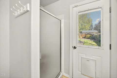 Tiny photo for 349 Lindero AVE, Medford, OR 97504 (MLS # 220227095)