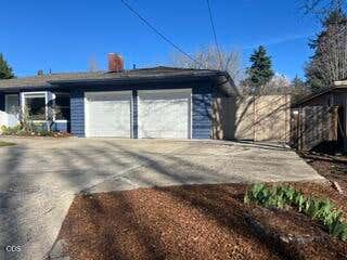 Tiny photo for 349 Lindero AVE, Medford, OR 97504 (MLS # 220227095)