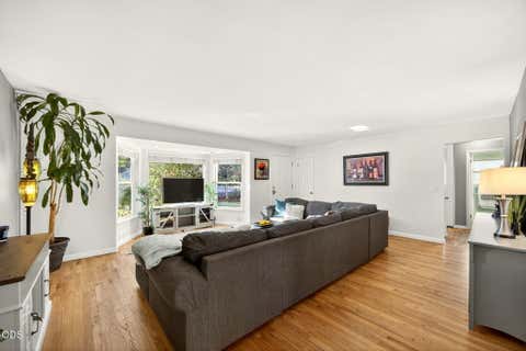 Tiny photo for 349 Lindero AVE, Medford, OR 97504 (MLS # 220227095)