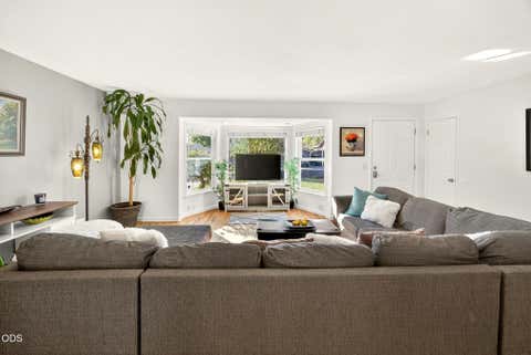 Tiny photo for 349 Lindero AVE, Medford, OR 97504 (MLS # 220227095)