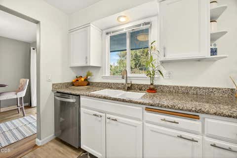Tiny photo for 349 Lindero AVE, Medford, OR 97504 (MLS # 220227095)
