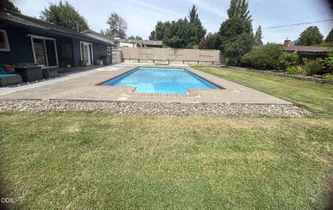 Tiny photo for 349 Lindero AVE, Medford, OR 97504 (MLS # 220227095)