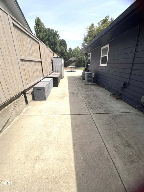 Tiny photo for 349 Lindero AVE, Medford, OR 97504 (MLS # 220227095)