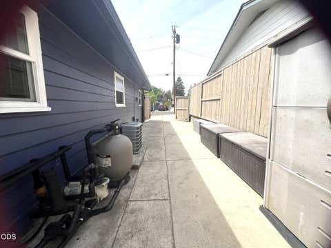 Tiny photo for 349 Lindero AVE, Medford, OR 97504 (MLS # 220227095)