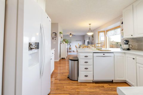 Tiny photo for 106 SE Cody Lane, Madras, OR 97741 (MLS # 220217245)