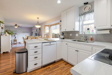 Tiny photo for 106 SE Cody Lane, Madras, OR 97741 (MLS # 220217245)