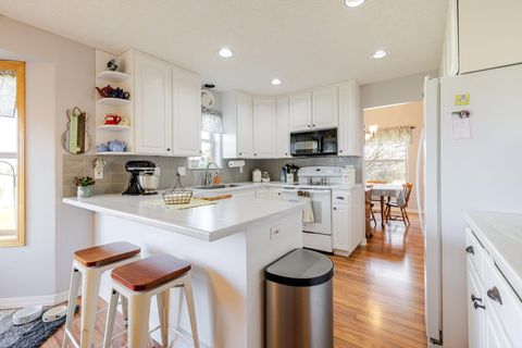 Tiny photo for 106 SE Cody Lane, Madras, OR 97741 (MLS # 220217245)