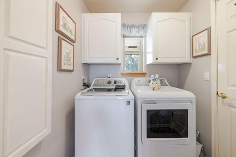 Tiny photo for 106 SE Cody Lane, Madras, OR 97741 (MLS # 220217245)