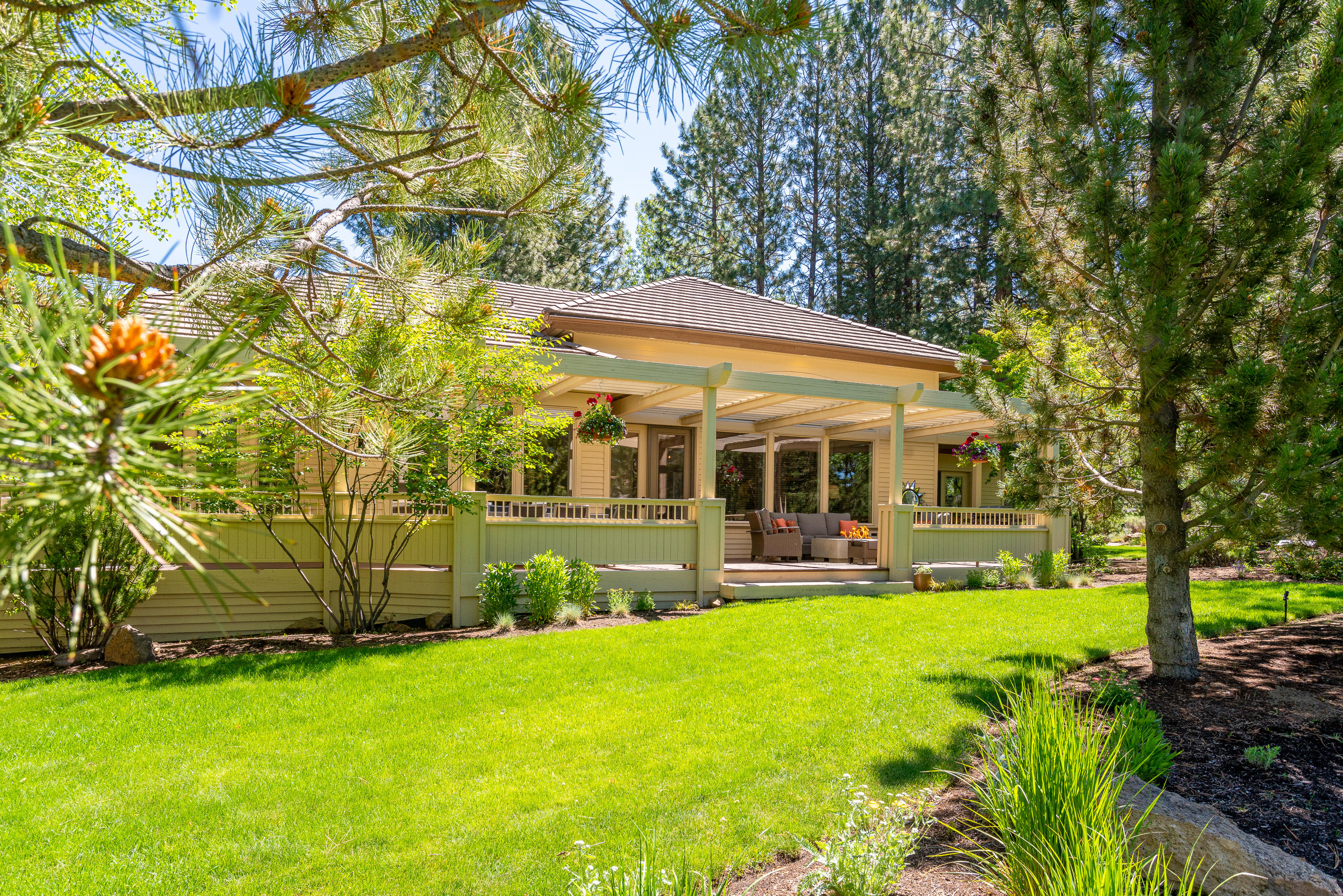 Broken Top - Residential