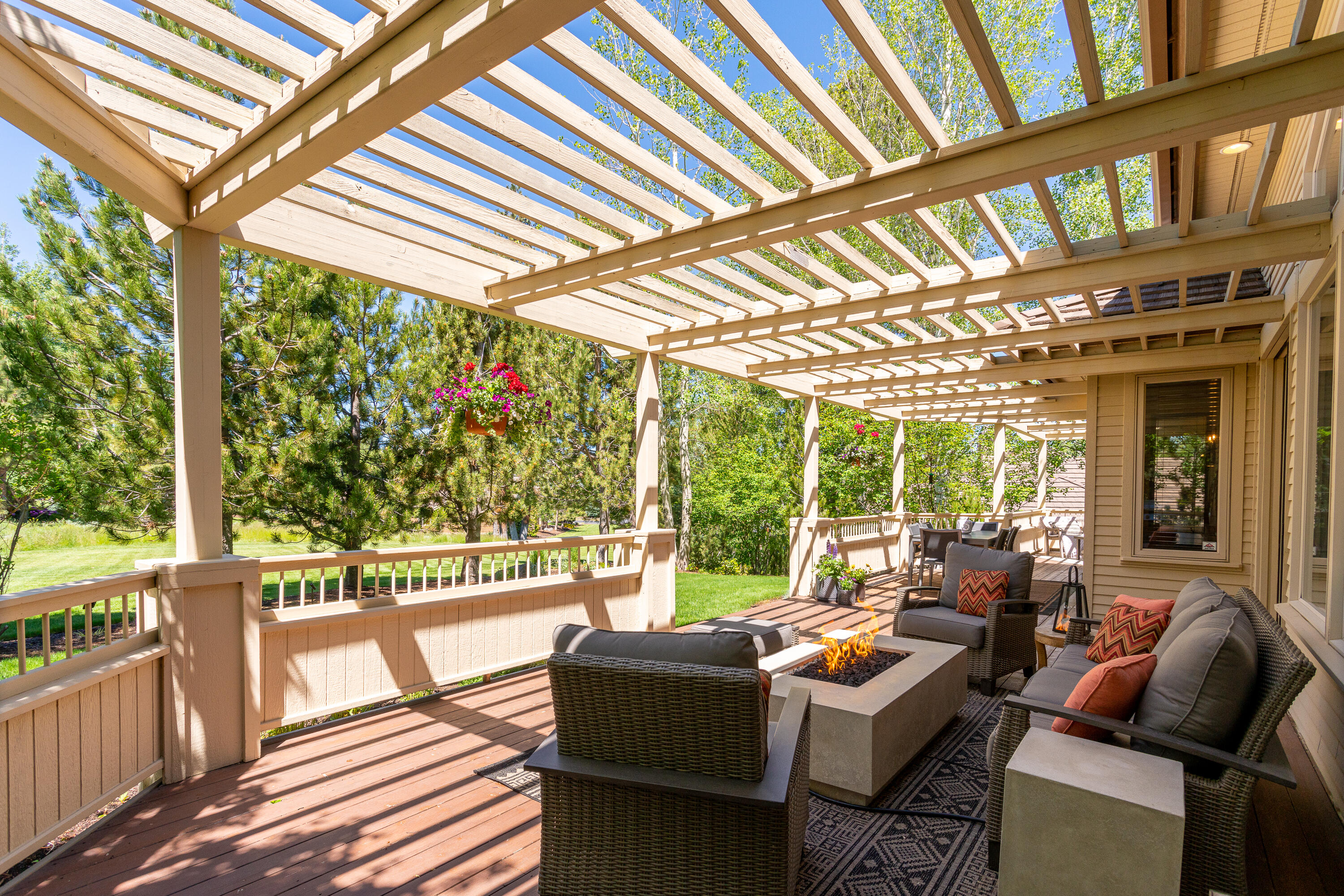 Broken Top - Residential