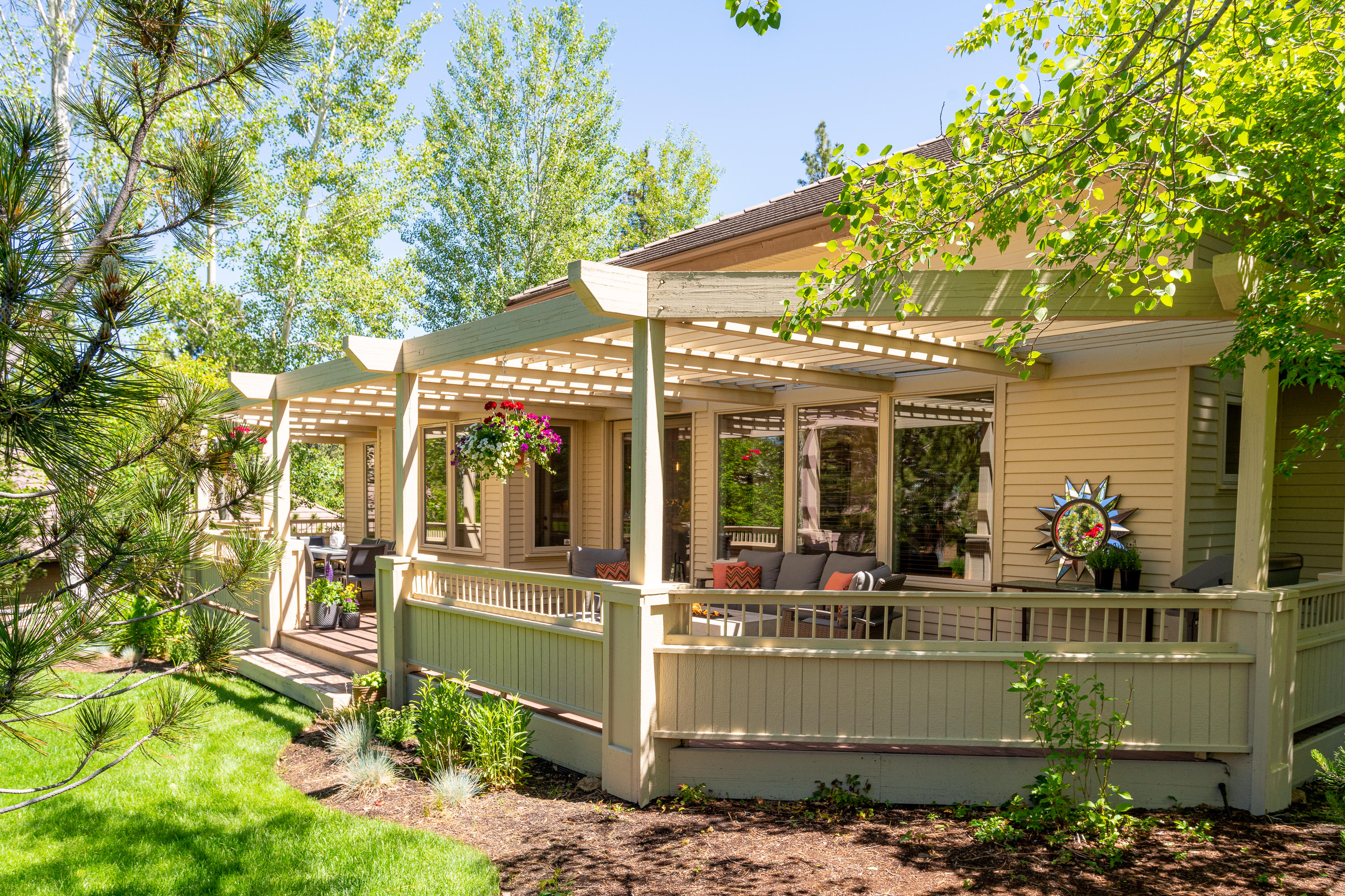 Broken Top - Residential