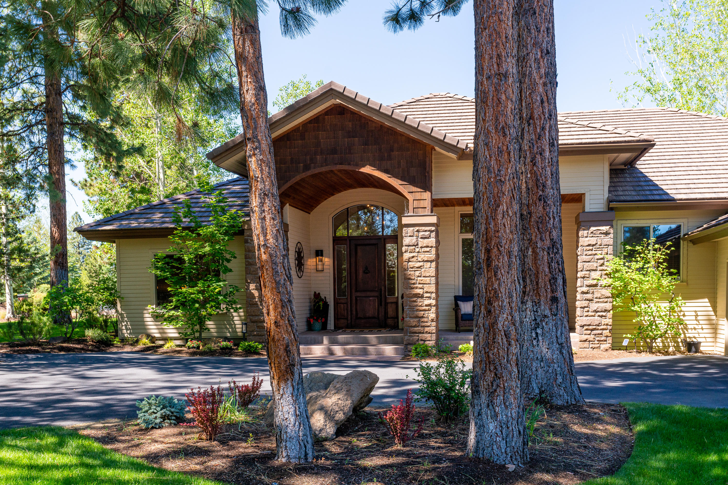 Broken Top - Residential