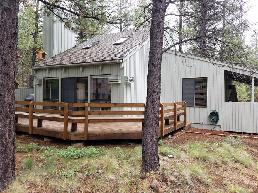 Wonderful cabin at Black Butte Ranch. Recently updated throughout the kitchen, living and bathrooms. It features a natural wood paneled interior with tall vaulted open beam ceilings and natural lava rock fireplace. Two bedrooms down plus loft with bathroom. Enjoy the great location at the end of a long, peaceful cul de sac close to the Glace Meadow Sports and Recreation Center. Adjacent to Bike/Pedestrian pathway with easy access to beautiful National Forest lands.