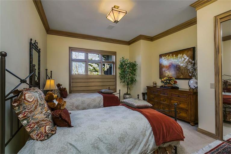 Broken Top - Residential