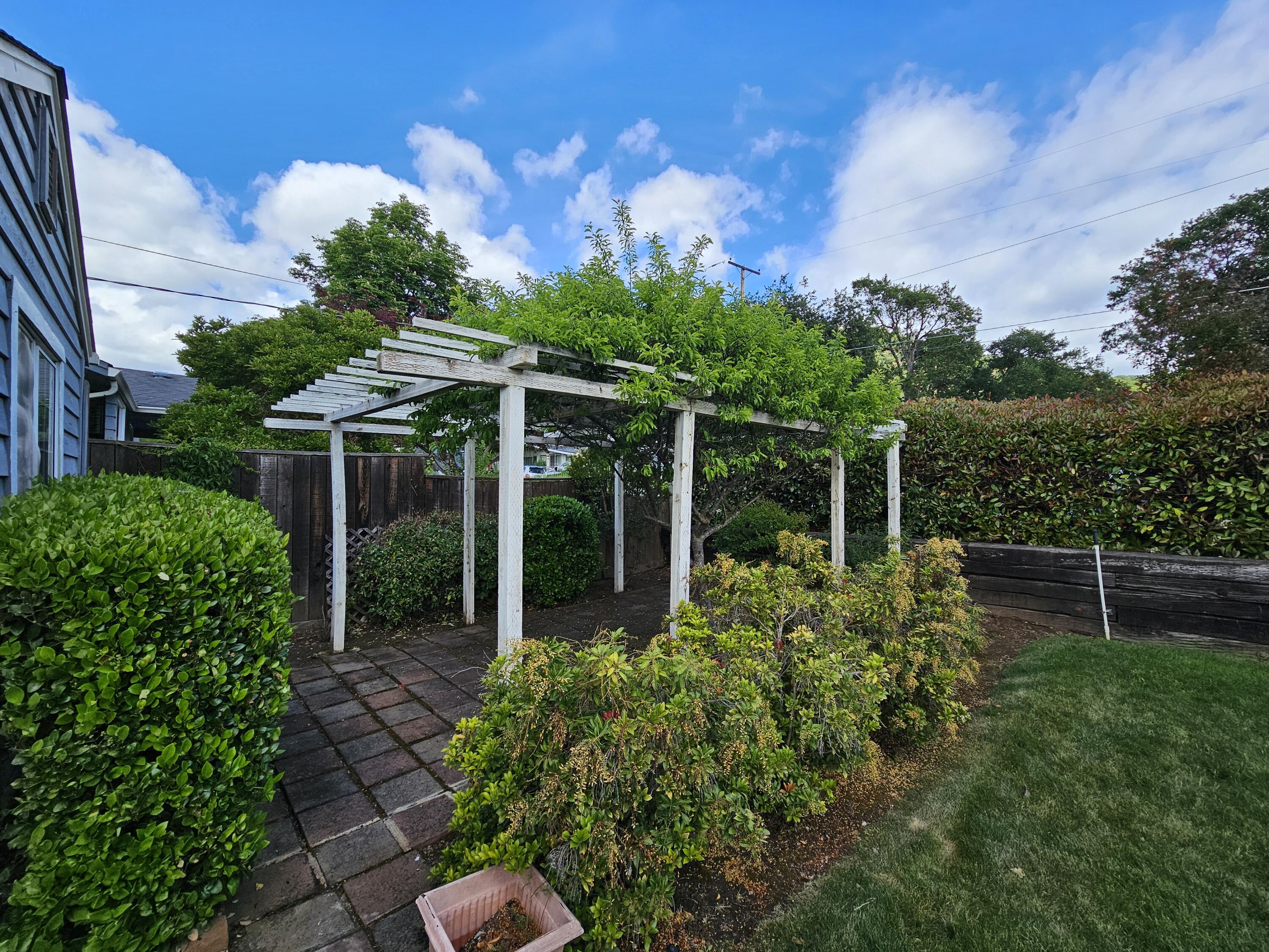 Madrona Heights - Residential