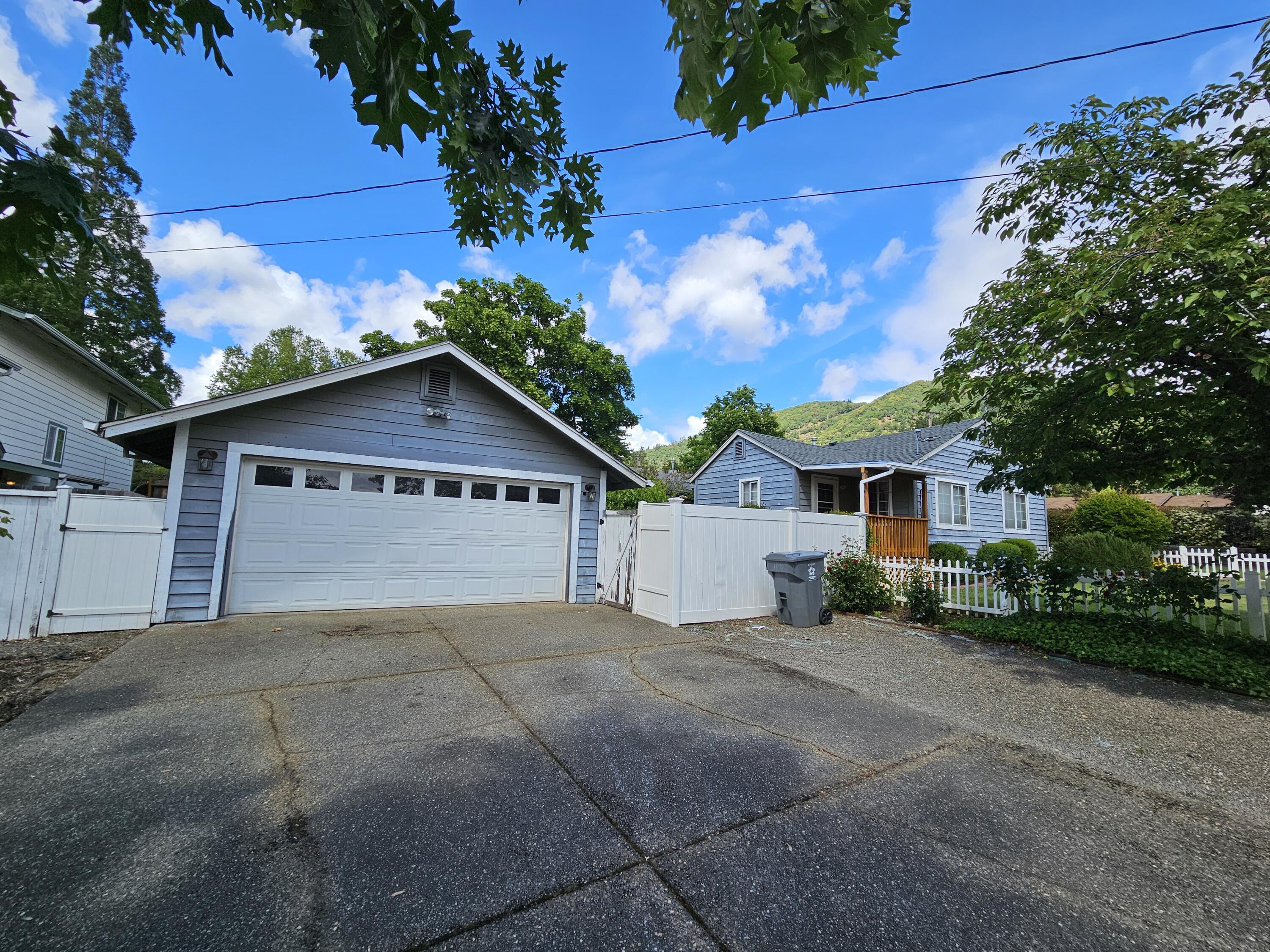 Madrona Heights - Residential