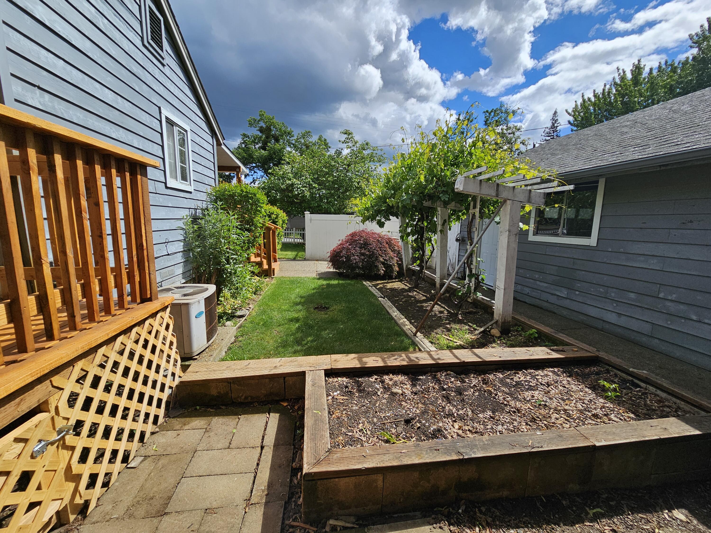 Madrona Heights - Residential