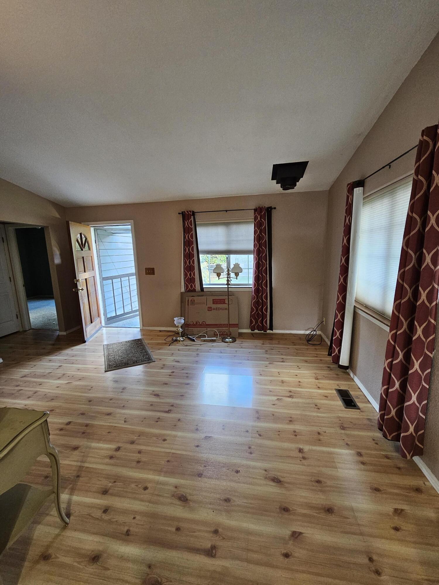 Madrona Heights - Residential