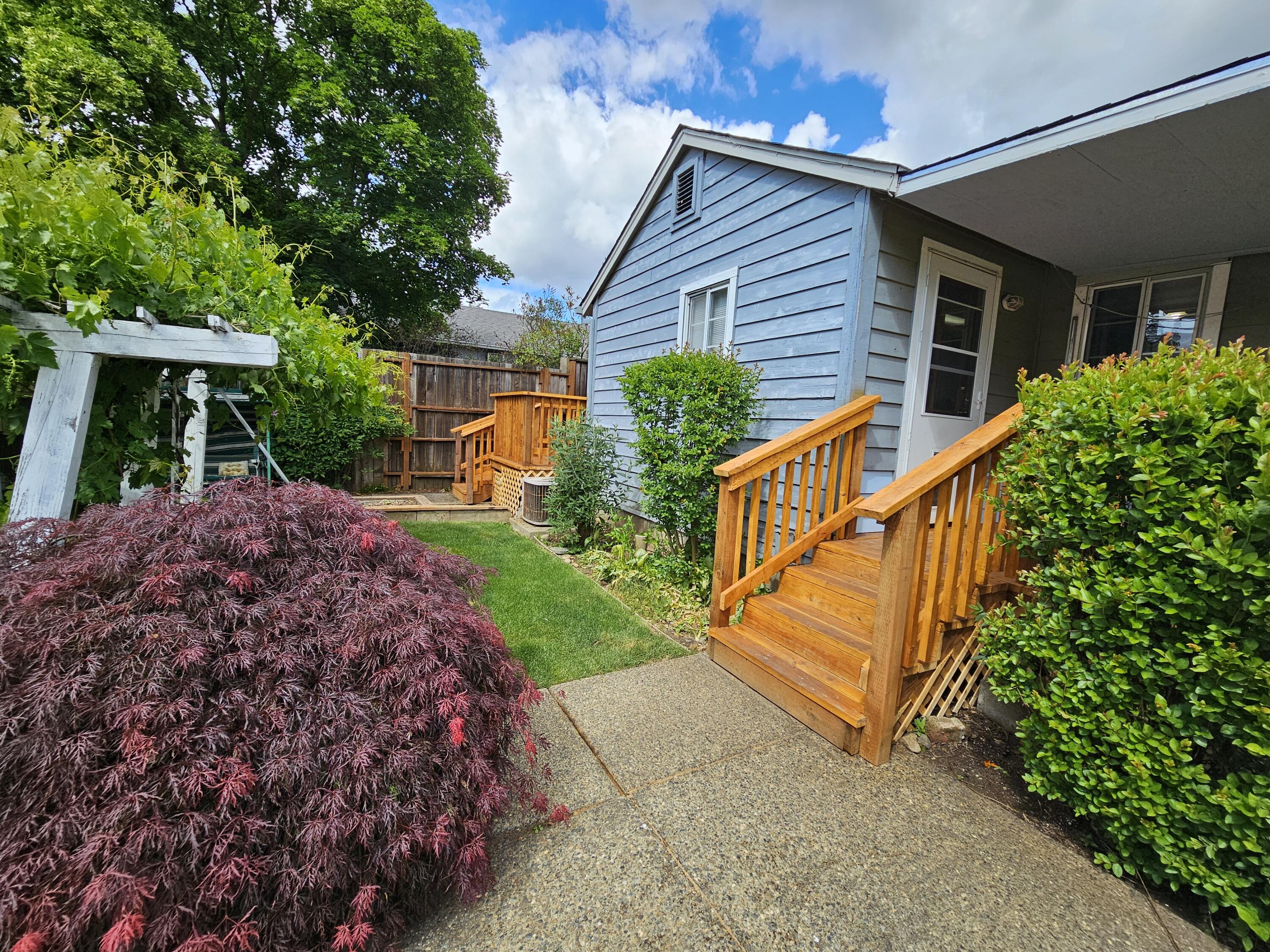 Madrona Heights - Residential
