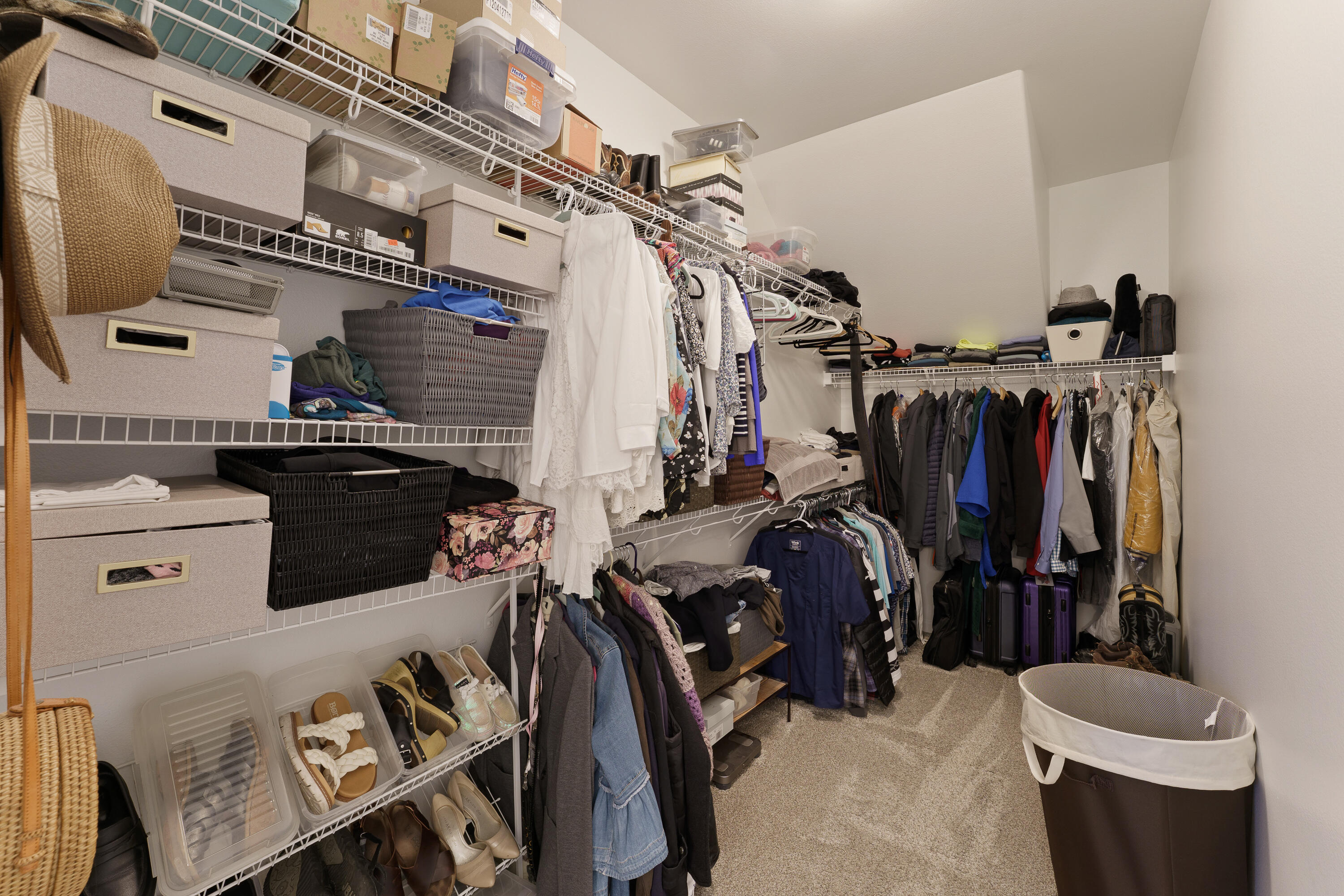 Kian Canyon - Residential