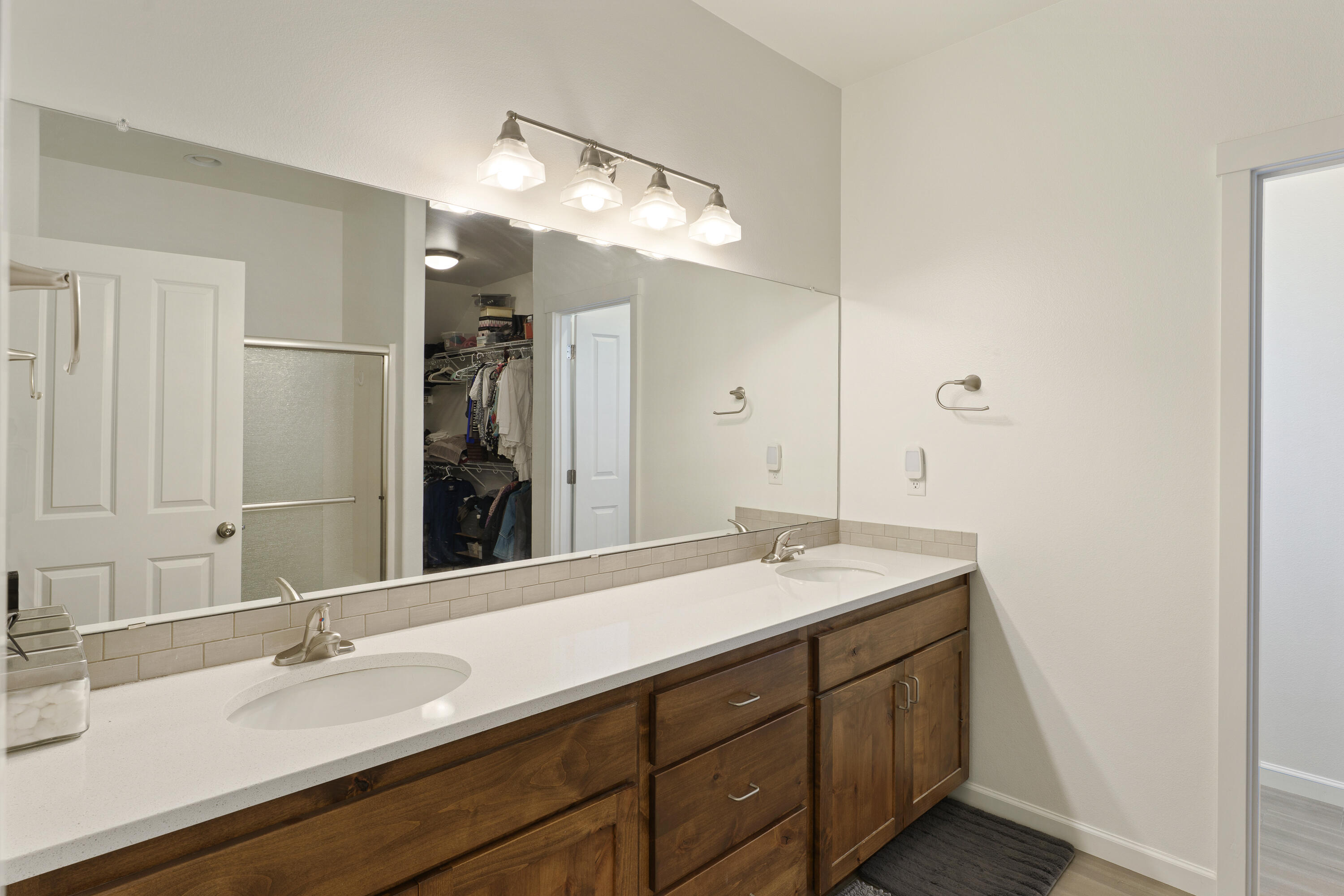 Kian Canyon - Residential