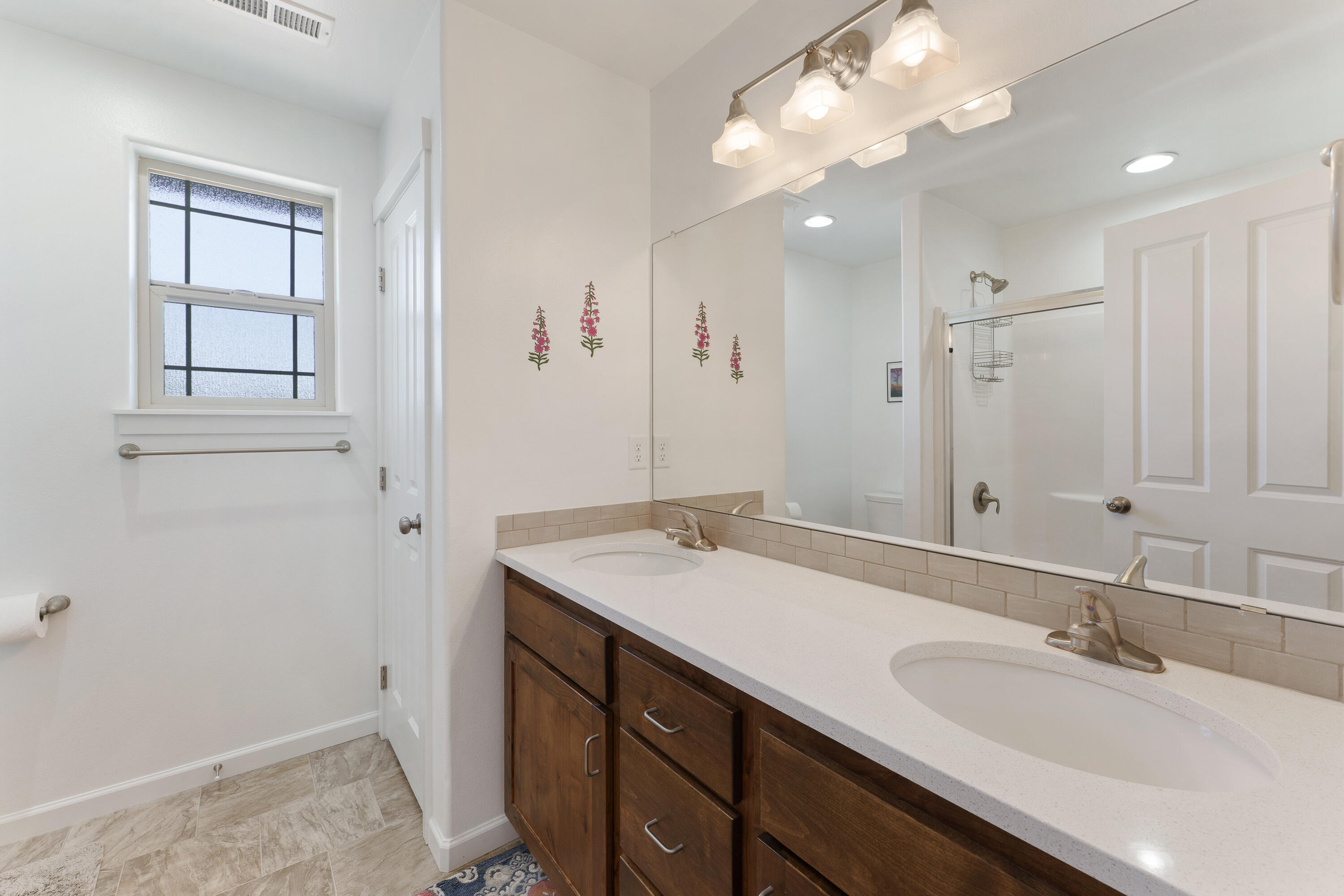 Kian Canyon - Residential