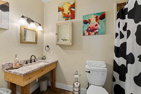 Tiny photo for 289 Shadow Mountain Way, Grants Pass, OR 97527 (MLS # 220226744)