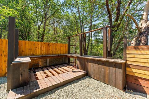Tiny photo for 289 Shadow Mountain Way, Grants Pass, OR 97527 (MLS # 220226744)