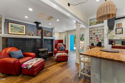 Tiny photo for 289 Shadow Mountain Way, Grants Pass, OR 97527 (MLS # 220226744)